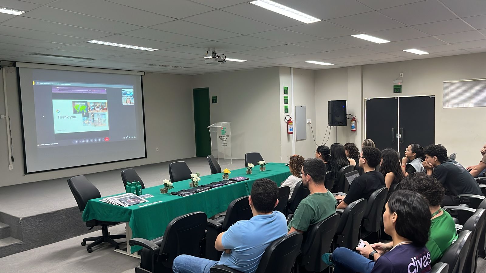 Palestra Tech sem Fronteiras: Tecnologia e Inclusão em Diálogo