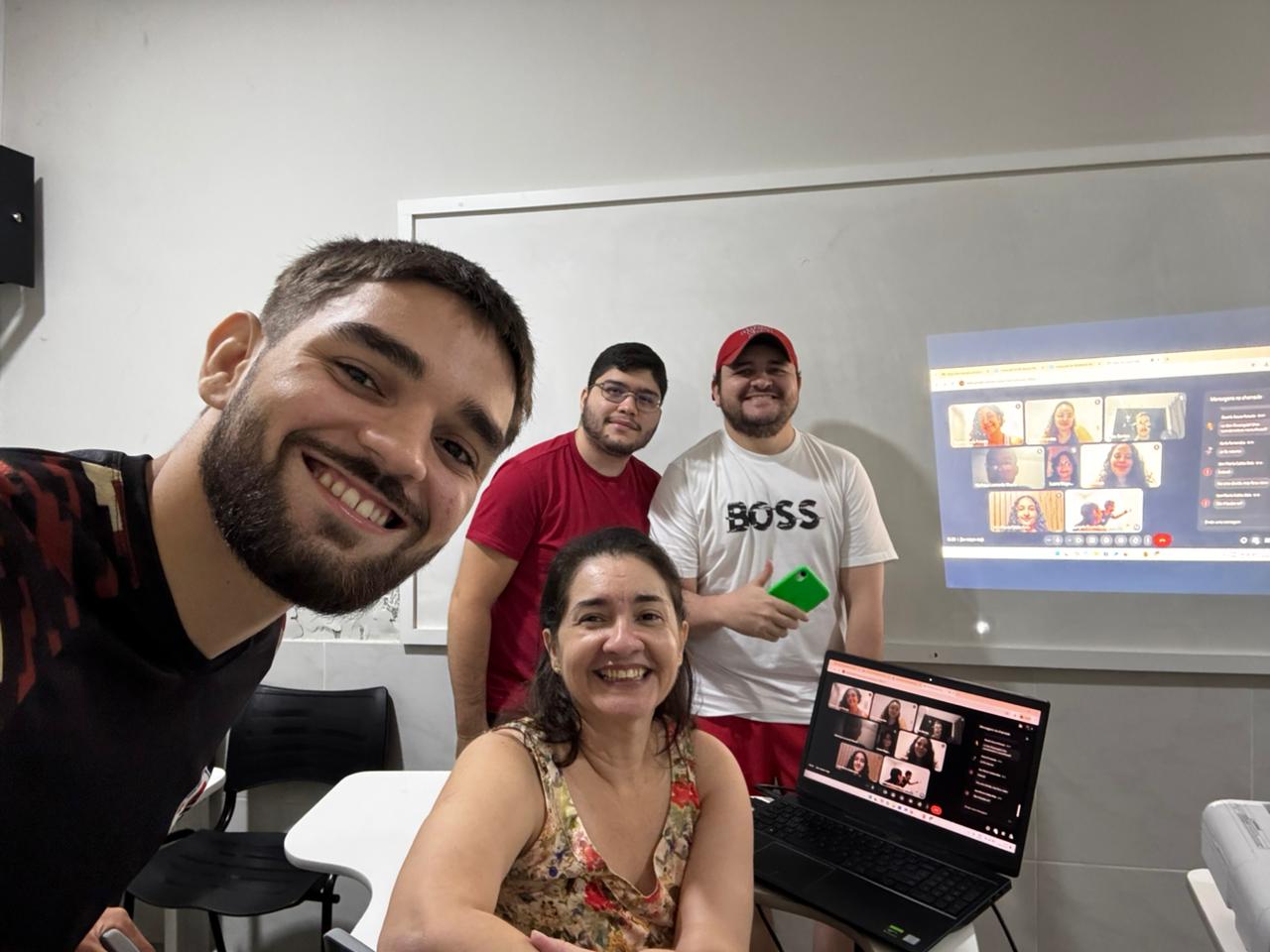 Reunião coordenação com bolsistas Março..  