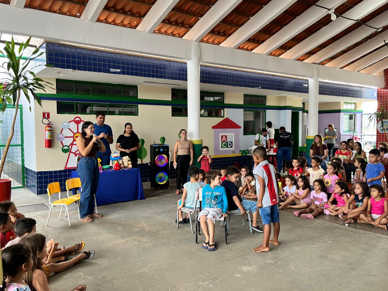 Comemorando o dia das crianças