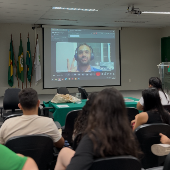 Mesa Redonda: Desenvolvimento e Avaliação de um Material Educacional Tátil Acessível para Apoiar Estudantes com Deficiência Visual no Estudo de Estrutura de Dados
